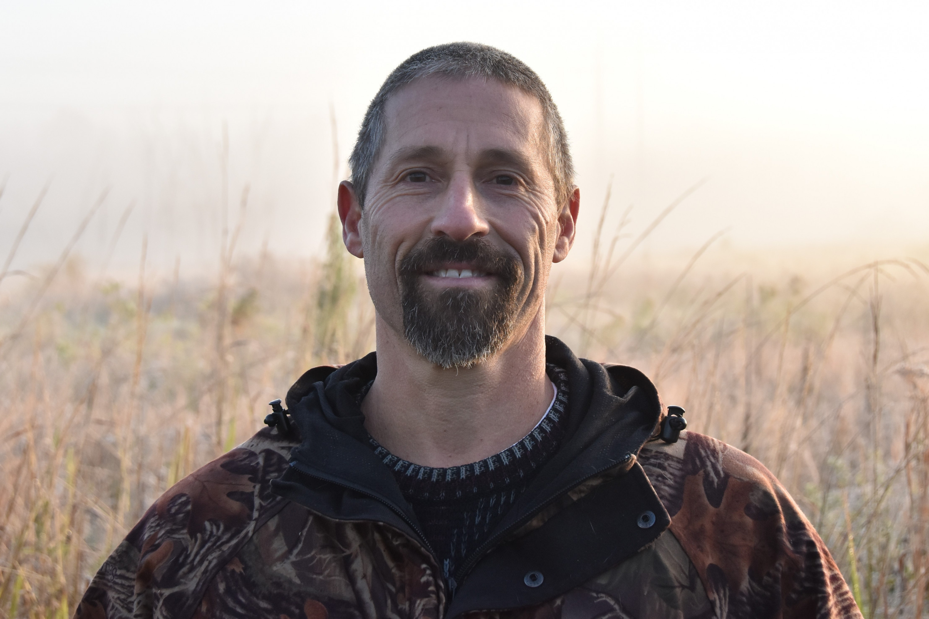 Mr. Charlie Muse, a federally-licensed master bird bander who runs Georgia&#039;s Panola Mountain State Park bird banding station (Evan Barnard/University of Georgia).